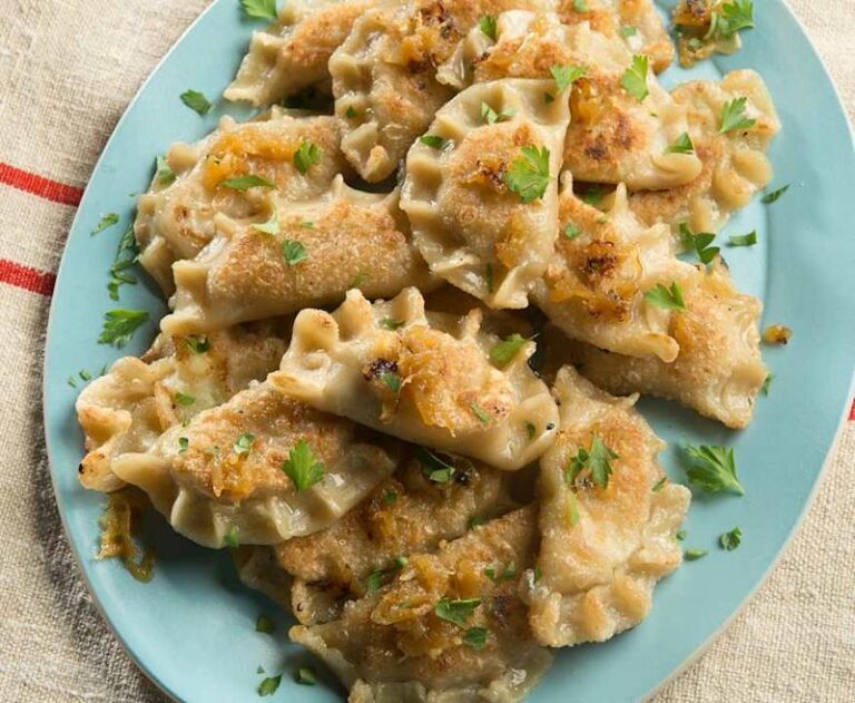 Jak szybko i skutecznie gotować mrożone pierogi?