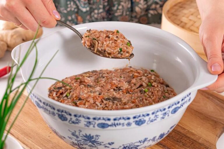 Przyprawy, których lepiej nie łączyć – unikaj tych miksów w kuchni