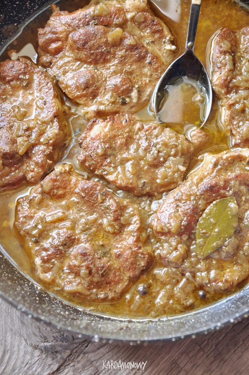 Jak długo piec karkówkę