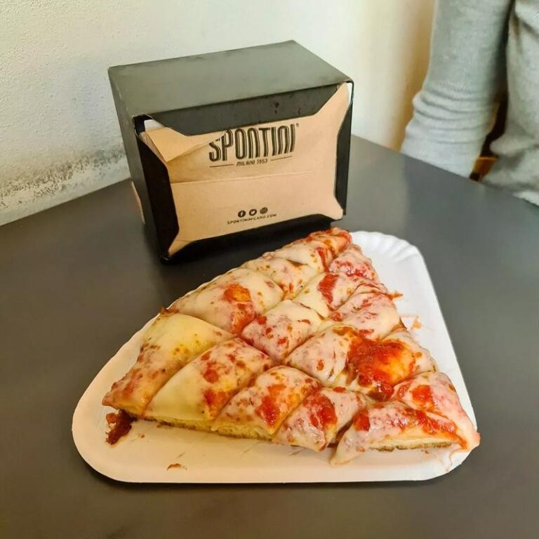 Ile kosztuje pizza w Mediolanie? Sprawdź najnowsze ceny i najlepsze miejsca!