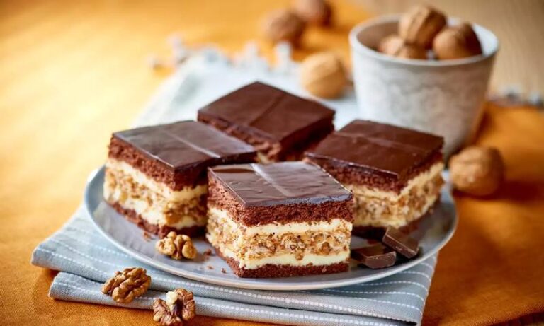 Pomysły na pyszne ciasta bez mąki – odkryj nowe smaki!