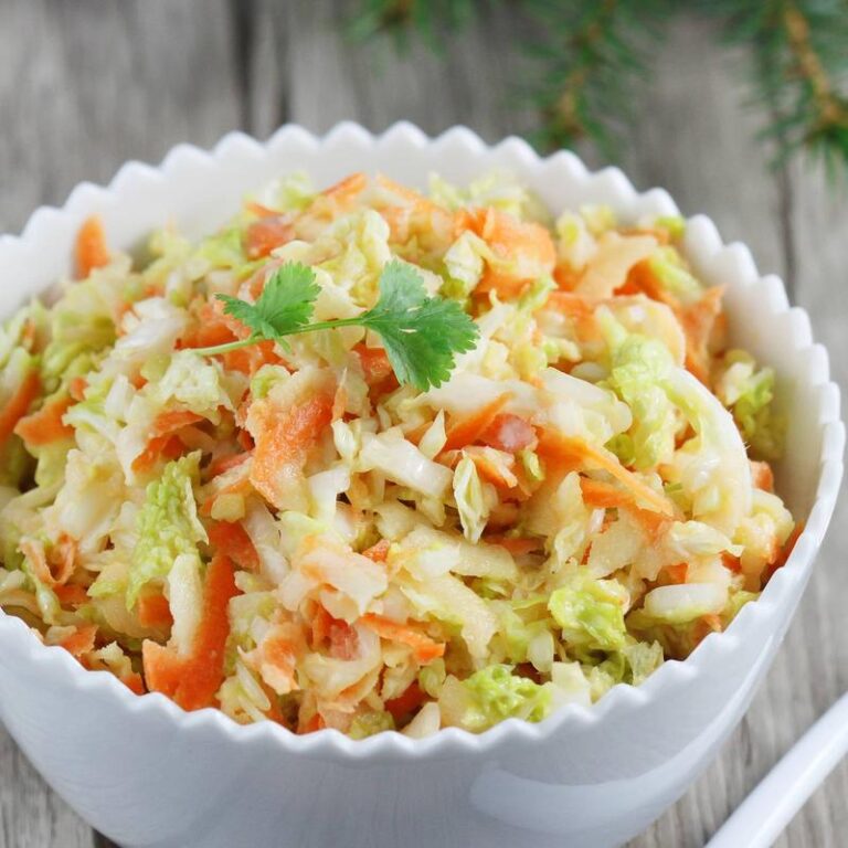 Pomysły na pyszne sałatki z kapusty pekińskiej, które zaskoczą Twoje kubki smakowe