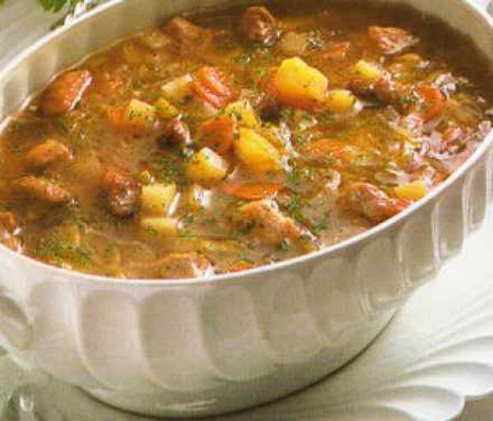 Które mięso wybrać na idealną zupę? Sprawdź nasze propozycje!