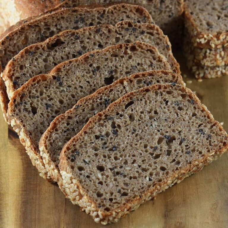 Pyszny chleb z mąki orkiszowej – krok po kroku do idealnej konsystencji