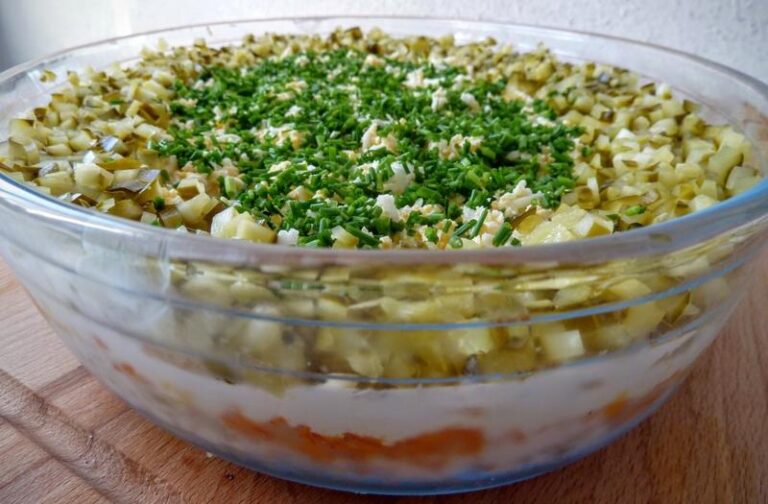 Idealna sałatka do ryby pieczonej – odkryj pyszne połączenia!