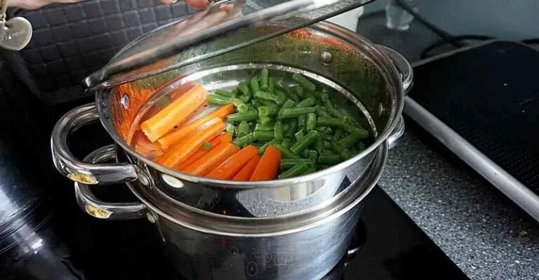 Jak w prosty sposób gotować w garnku do gotowania na parze?