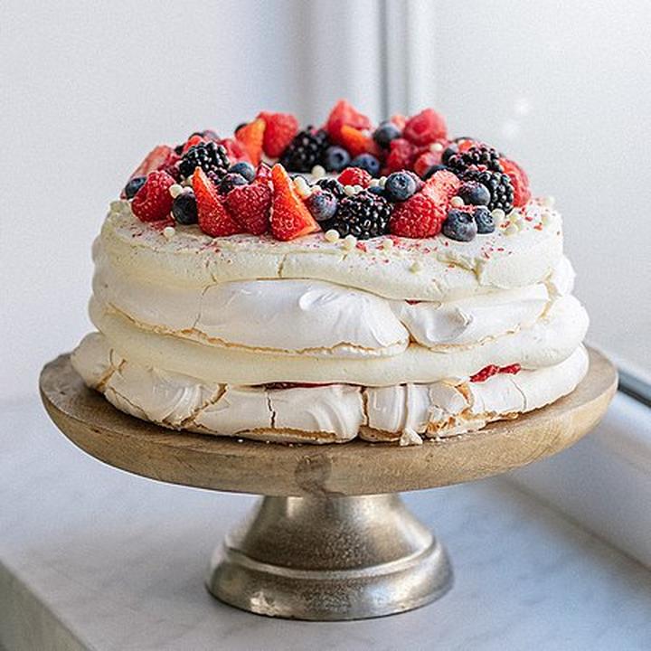 Optymalne parametry pieczenia: W jakiej temperaturze przygotować bezę pavlova?