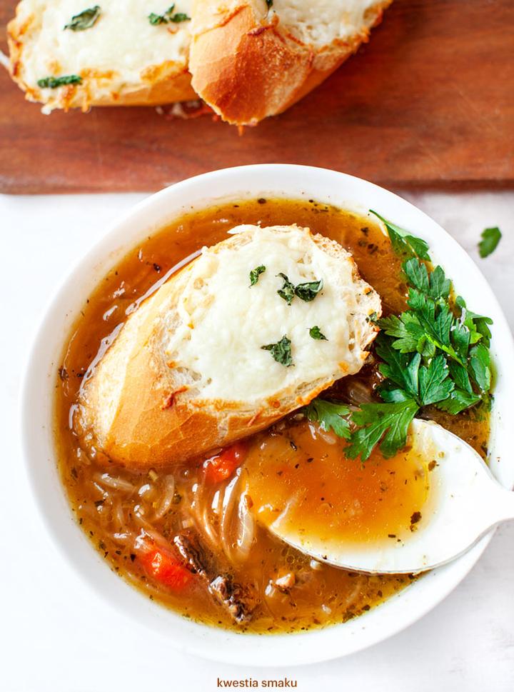 Przepis na zupę cebulową