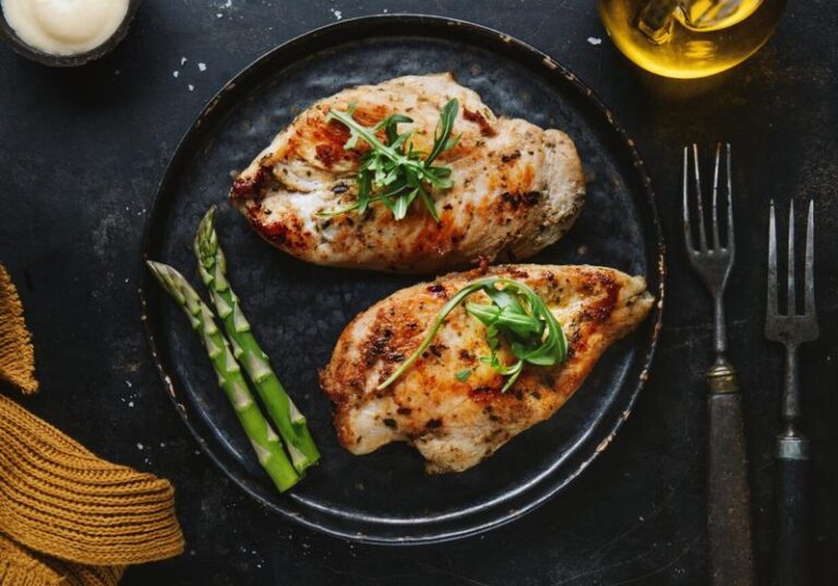 Idealna temperatura pieczenia indyka w rękawie – jak uzyskać perfekcyjny smak?