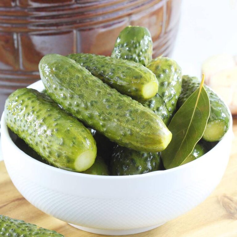 Jakie przyprawy wybrać do idealnych ogórków małosolnych?