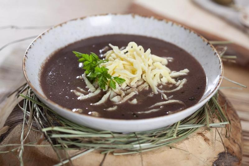 Odkryj tajemnice: jakie przyprawy najlepiej pasują do czerniny?